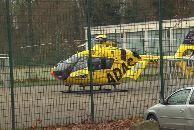 Am Freitag musste ein Helikopter im Süden von Dortmund auf einem Schulgelände landen. Es gab einen schweren Arbeitsunfall.