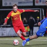 Mengede 08/20 (rote Trikots) setzte sich mit 3:1 gegen die Spvg Schwerin durch.