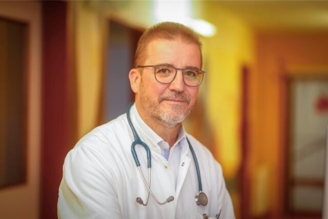 Dominik Schneider leitet als Direktor die Kinder- und Jugendklinik in Dortmund.