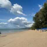 Die Region Khao Lak ist für schöne Sandstrände bekannt und gerade bei deutschen Touristen beliebt. (Archivbild)