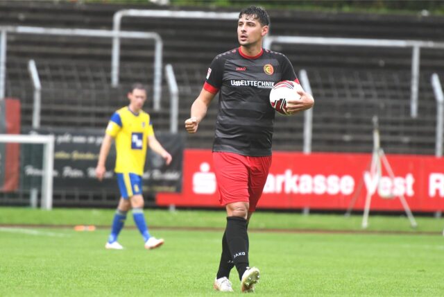 Christoph Kasak im Trikot des SV Rot-Weiß Deuten