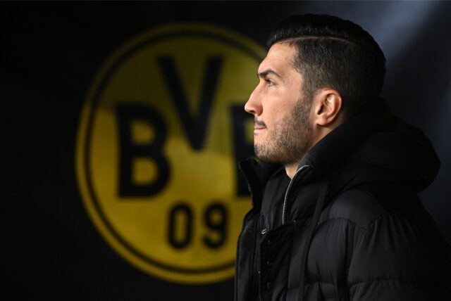 Nuri Sahin schaut zur Seite.