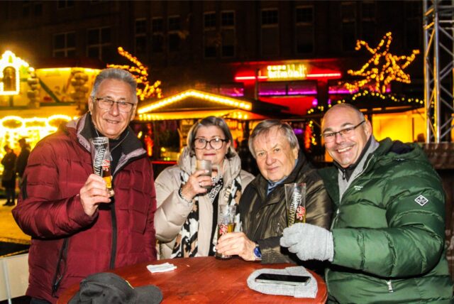 In der Altstadt feiern seit Wochen die Castrop-Rauxeler bei Bier und Glühwein die anstehende Weihnachtszeit.