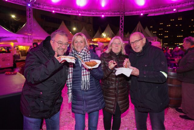 Das Castroper Weihnachtsdorf von Schausteller Frank Philipp und dem Stadtmarketing erlebte am 5.12.2024 einen Irish-Folk-Abend.