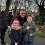 Mann mit Kindern