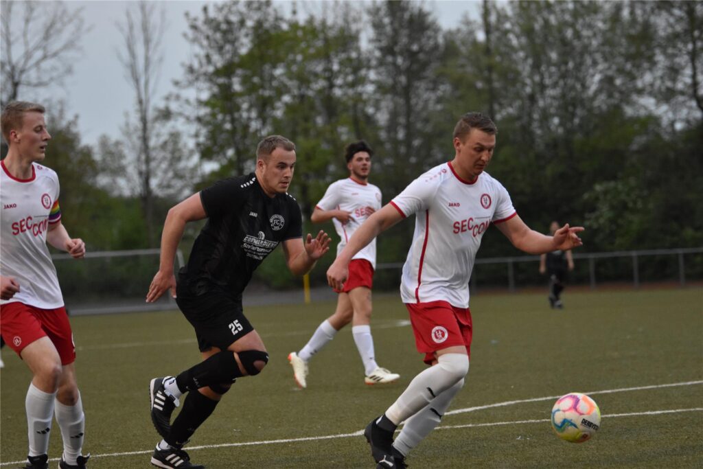 In der Vorsaison traf der FC 26 Erkenschwick noch in der Liga auf den FC Spvgg. Oberwiese. In dieser Saison müssen dafür Testspiele und Hallenturniere herhalten.