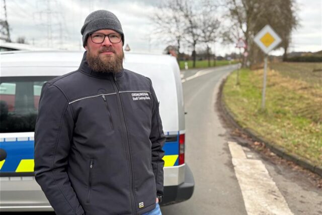 Tobias Weckenbrock an der Stadtgrenze zwischen Castrop-Rauxel und Dortmund. Im Bereich Deininghauser Weg / Oestricher Straße wurde ein Blindgänger gefunden.