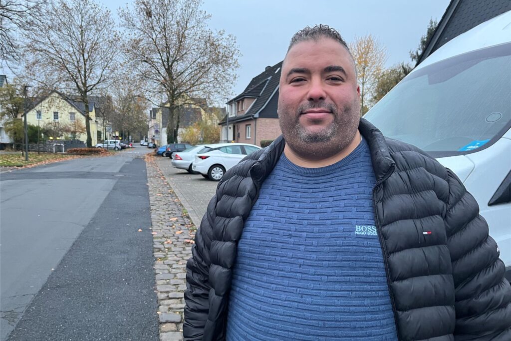Adil Tamouh ist nicht nur im Stadtteilverein aus Habinghorst und im Integrationsrat aktiv, sondern auch in der neuen marokkanischen Moscheegemeinde. Adil Tamouh ist nicht nur im Stadtteilverein aus Habinghorst und im Integrationsrat aktiv, sondern auch in der neuen marokkanischen Moscheegemeinde.