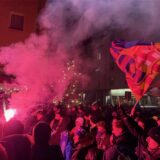 Im Dortmunder Kreuzviertel haben die Barcelona-Fans mit Pyrotechnik gefeiert.