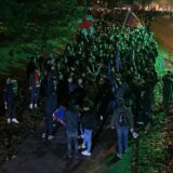 Die Barcelona Fans zogen gestern vor dem Spiel vom Kreuzviertel aus durch die Unterführung am Ardeytunnel zum Stadion.