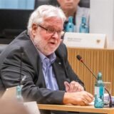 Heiner Garbe, der AfD-Fraktionschef, bei der Sitzung des Stadtrats im November 2024.