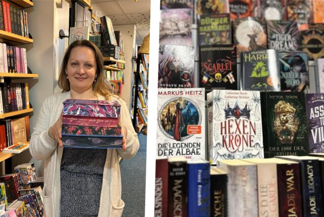 Natalia Tokar-Khan hält Bücher und eine Reihe an Büchern.