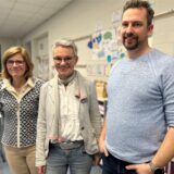 Lehrerin Bärbel Guske, Schulleiterin Susanne Bender und Matthias Schütze, Vorsitzender der Elternpflegschaft