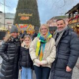 Familie Steagemeir testet, wie weit eine vierköpfige Familie mit 100 Euro auf dem Dortmunder Weihnachtsmarkt kommt.