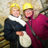 Besucher und Aussteller auf dem Weihnachtsmarkt im Trainingsbergwerk Recklinghausen