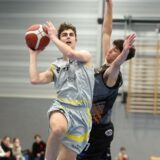 Licht und Schatten: Robin Kaczmarek (l.) hatte gegen BBA Hagen II starke Szenen, verlegte aber auch einfache Bälle.