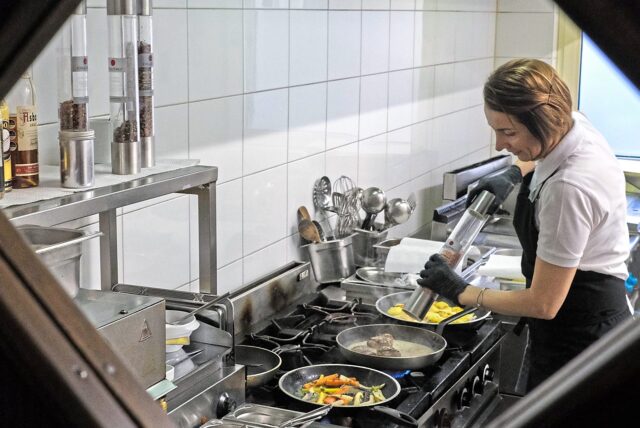 Küchenchefin Maja Eror vom Restaurant Rapen in Oer-Erkenschwick