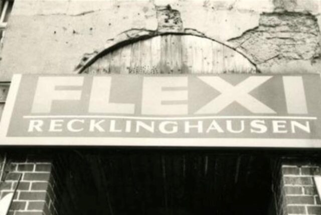Eingangsschild am ehemaligen Flexi in Recklinghausen, Kult-Kneipe in den 80er-Jahren in der Region.