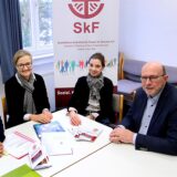 Dennis Senyilmaz, Anna Muth-Felchner, Geschäftsführerin Claudia Volke und Heinz Pohlenz.