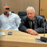Eine Montage aus der Ansicht des Amtsgerichts Recklinghausen und dem Foto eines Angeklagten und seines Verteidigers.