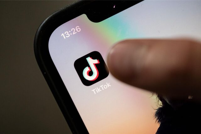 Die „Superman-Challenge“ ist nicht die erste Mutprobe, die von TikTok ausgegangen ist.