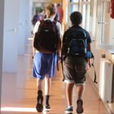 Viel früher nach Hause als gedacht. Für Dortmunder Schüler gibt es weniger Unterricht als im Stundenplan vorgesehen. Wie viel ausfällt, hat das Ministerium jetzt veröffentlicht.