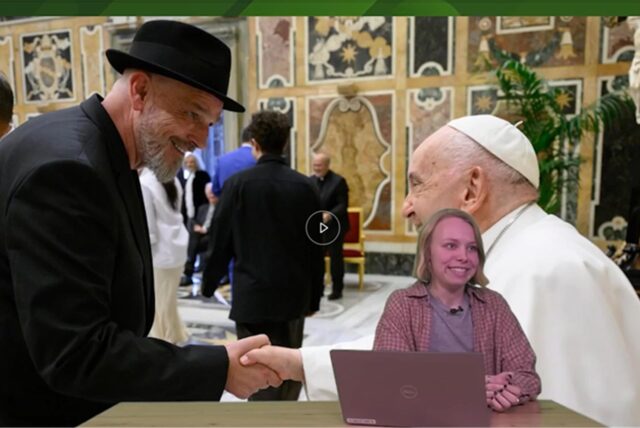 Jahresrückblick 2024: Torsten Sträter trifft den Papst.