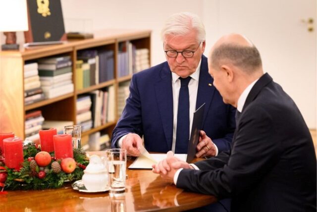 Der Bundespräsident entscheidet über den Wunsch des Kanzlers nach Auflösung des Bundestags.