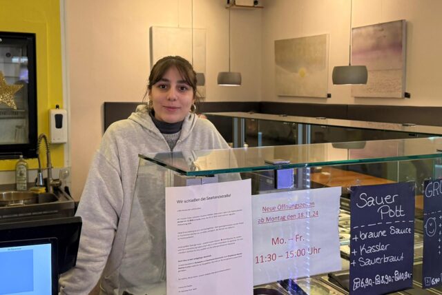 Lea d’Addetta, Betriebsleiterin vom Kartoffel Pott, in der Saarlandstraßen-Filiale in Dortmund.