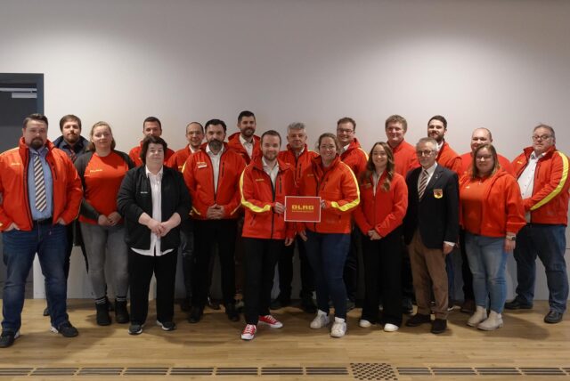 Vertreter der DLRG-Ortsgruppen aus Waltrop, Datteln, Bottrop, Dorsten, Gladbeck, Haltern, Herten, Marl, und Recklinghausen in der Stadthalle Waltrop.