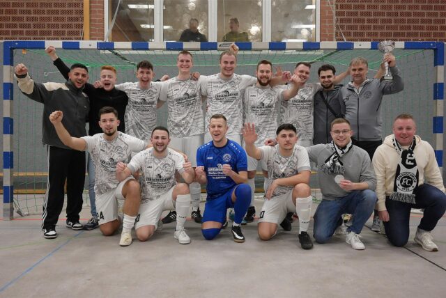 Der FC 26 Erkenschwick durfte am Ende beim Kreisliga-Cup 2024 von Teutonia SuS Waltrop jubeln.