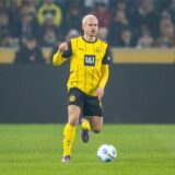 Julian Ryerson läuft mit dem Ball.