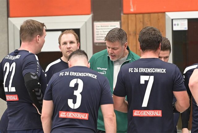 Rundum zufrieden: Trainer Andreas Gutzeit und die HSG RE/OE siegten verdient.