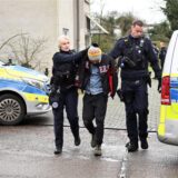 Widerstandslos ließ sich der Mann von den Beamtinnen und Beamten in Dorsten festnehmen.