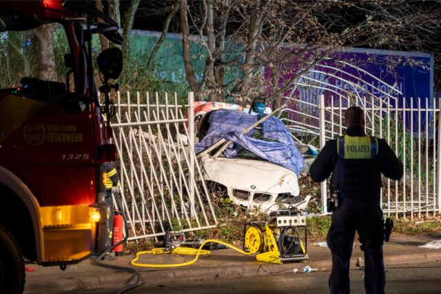 Ein Autounfall auf der Warendorfer Straße in Hamm endete in der Nacht von Montag zu Heiligabend tödlich.