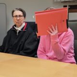 Voll geständig: Die Angeklagte neben ihrer Verteidigerin Christin Riemann im Essener Landgericht.