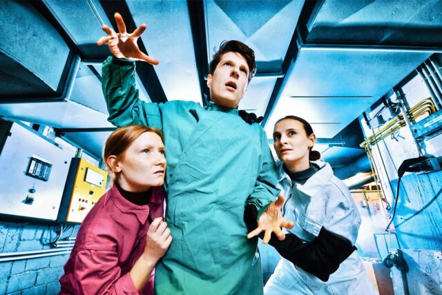 Nina Holtvoeth, Alexander Maria Wolff und Annamae Endtinger spielen wichtige Rollen in Frankensteins Monster, das bald in Castrop-Rauxel seine deutsche Erstaufführung feiert.