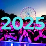 Eine Menschenmenge beim Waltroper Parkfest. Das Jahr 2025 in blauer Schrift.