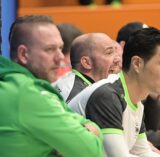 Bei den Alten Herren von Grün-Weiß war mit Olli Frühwald (l.) kurzfristig der eingeplante Torwart ausgefallen, sodass der spätere Stadtmeister einen Feldspieler ins Tor stellen musste. Geschadet hatte das dem Team nicht.
