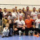 Mit Kind und Kegel: Die Alten Herren des FC Marl schaffen einen Top-Start ins Jahr und gewinnen den 12. Wintercup des VfB Hüls.