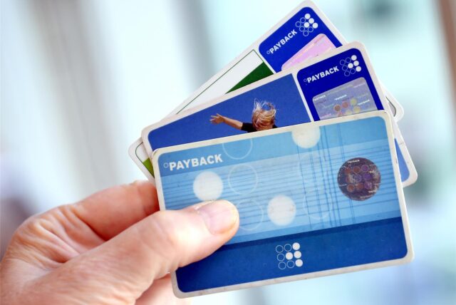Bei Bonusprogrammen wie Payback kann es sich lohnen, die Punkte beim Einkauf verrechnen zu lassen, statt sie in den Prämienshops einzulösen.