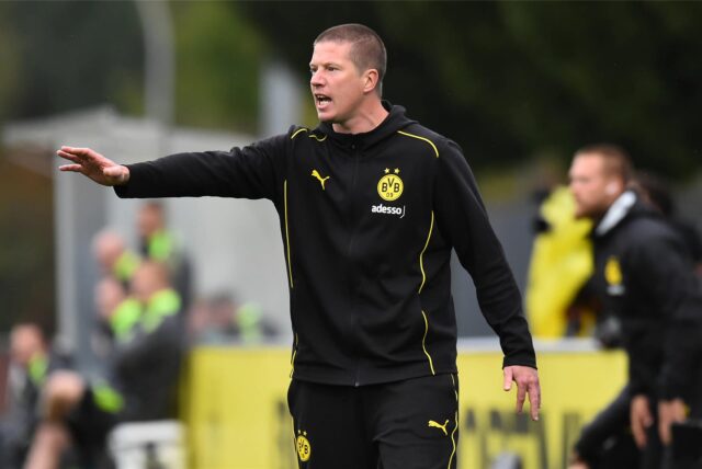 Mike Tullberg gibt Anweisungen.