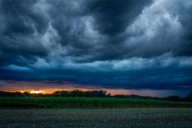 Sturmtief mit dicken Wolken