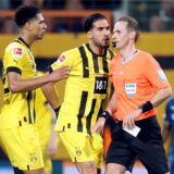 Die BVB-Spieler Emre Can und Jude Bellingham waren im April 2023 mit den Entscheidungen von Schiedsrichter Sascha Stegemann gar nicht einverstanden.