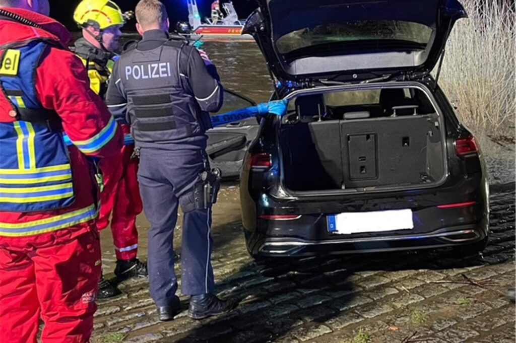 Im Fahrzeug befanden sich keine Personen.