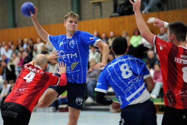Handballer Marc Licha von der HVE Villigst-Ergste wirft aufs Tor.