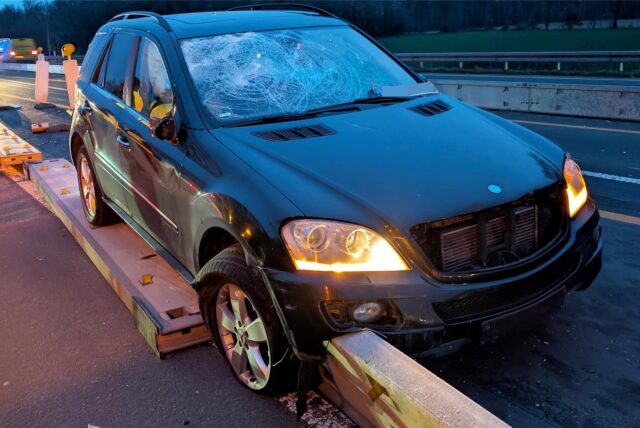 Auto auf der Baustelle