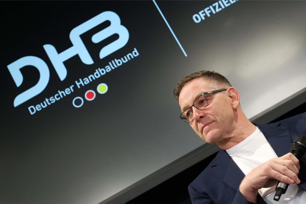 Bundestrainer Gislason bei einer Pressekonferenz des DHB zur Nominierung des Kaders für die Handball-WM 2025.