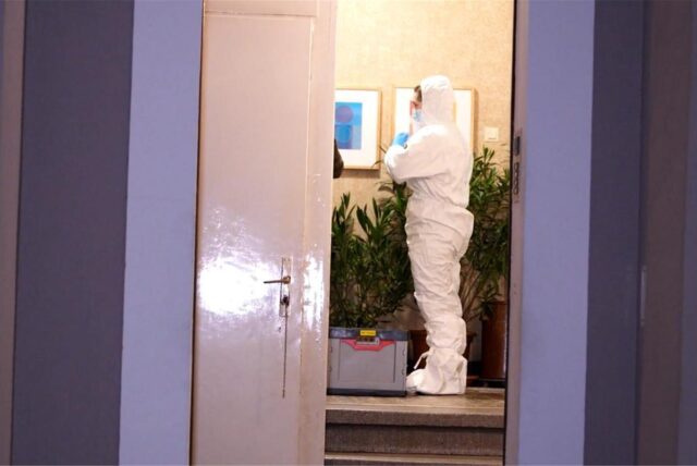 Bild vom Einsatz der Polizei nach dem mutmaßlichen Tötungsdelikt am 12. Januar an der Straße Hillen im gleichnamigen Stadtteil.