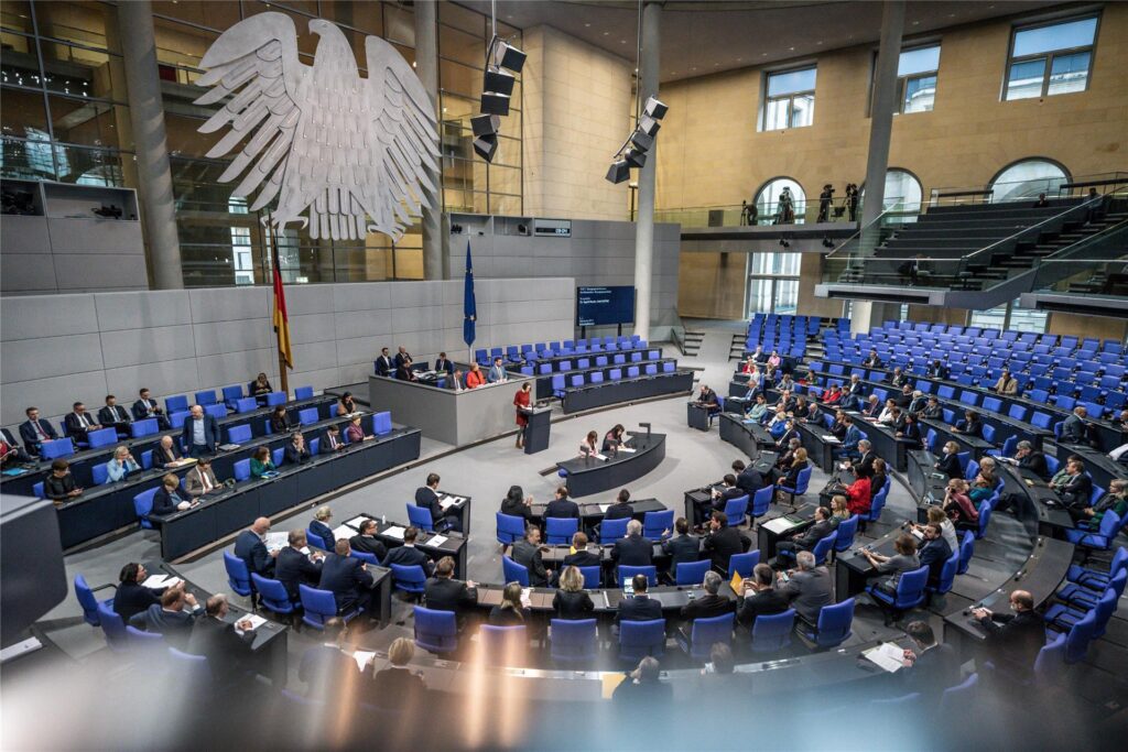 Plenarsaal im Berliner Reichstagsgebäude. 